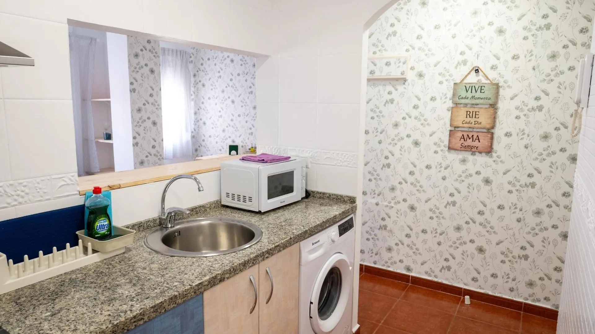 Acogedor Apartamento En Malaga Playa 2
